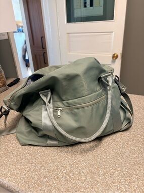 Women’s Gym Duffel Bag - Sage Green Travel Weekender